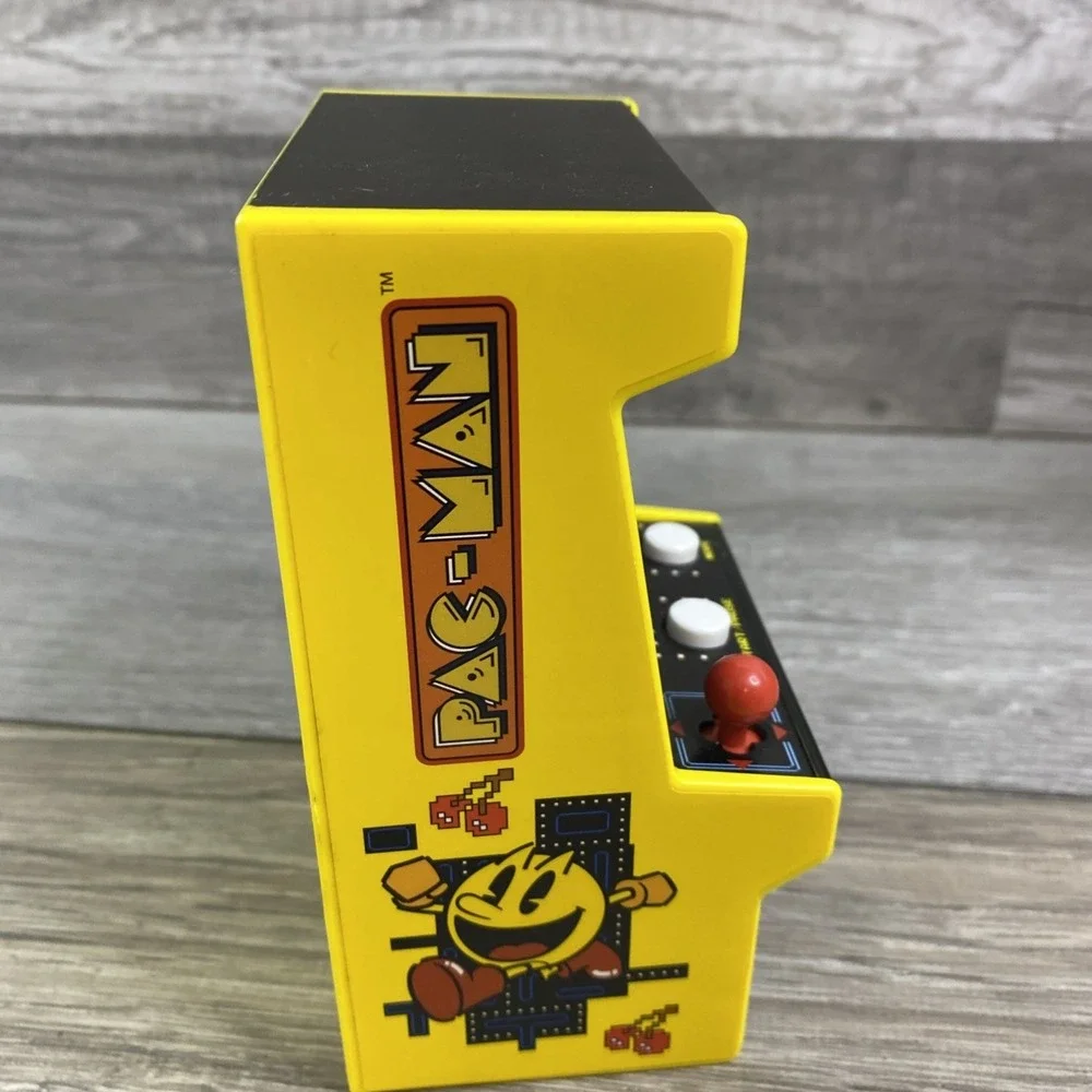 Basic Fun Pac-Man Handheld Mini Arcade Game Bandai Namco Pacman Tested Working - Picture 5 of 9